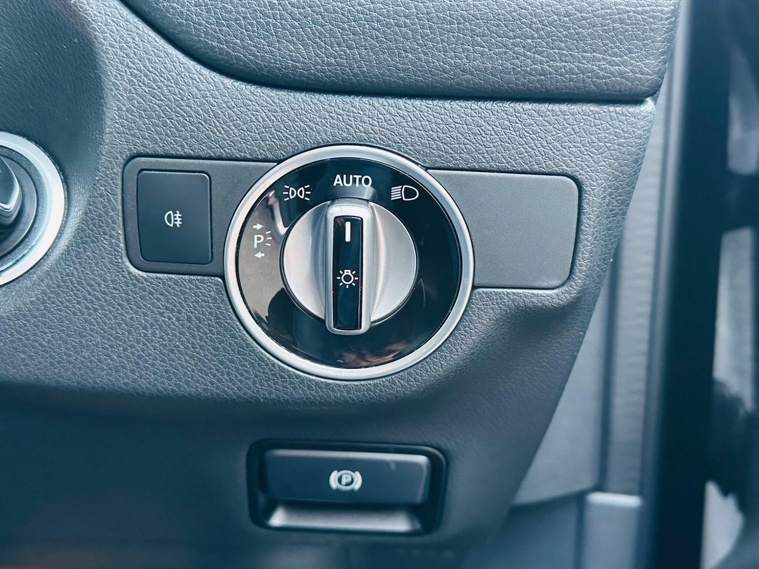 Used Mercedes-Benz GLA 2015 for sale - 77387443: Photo 28