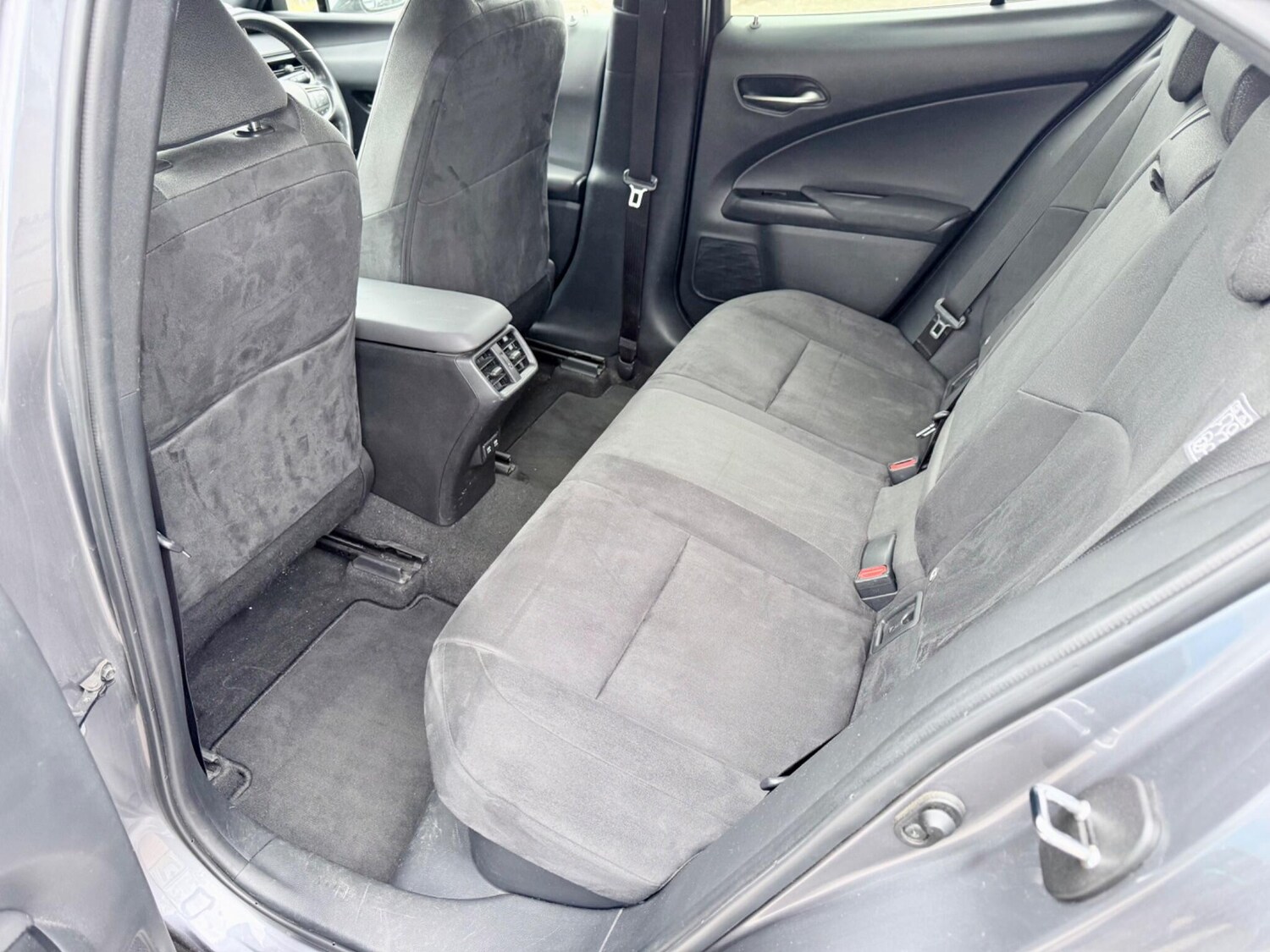 Used Lexus UX 2020 for sale - 77798935: Photo 32