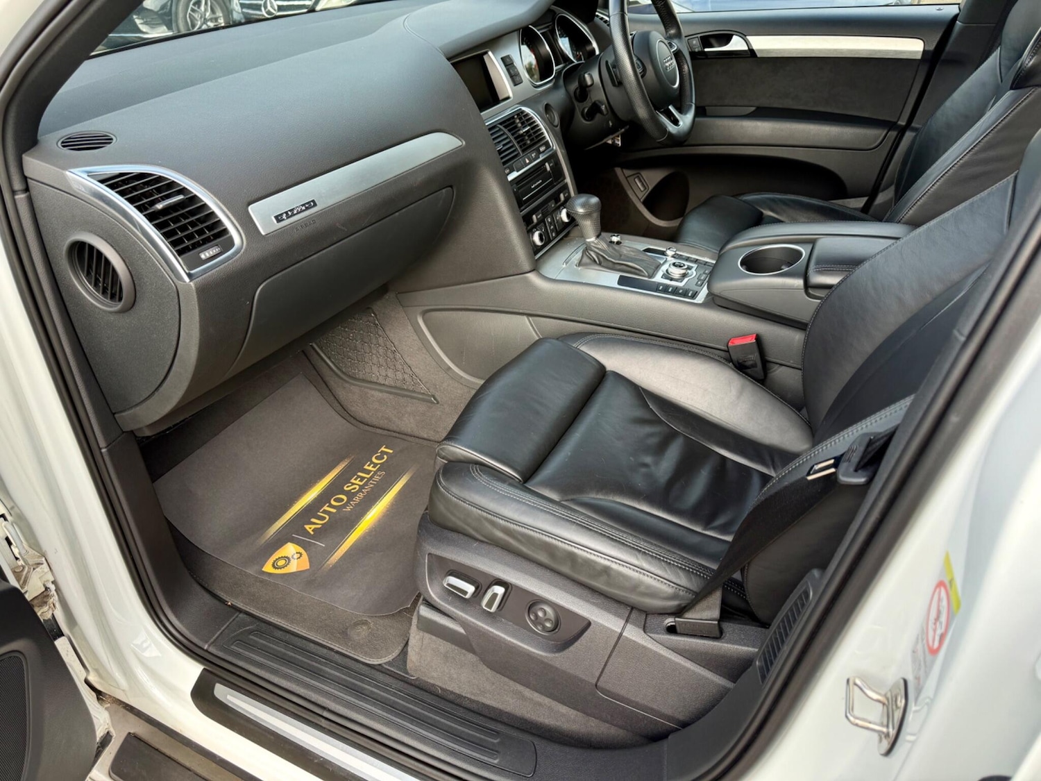 Used Audi Q7 2014 for sale - 78086871: Photo 11