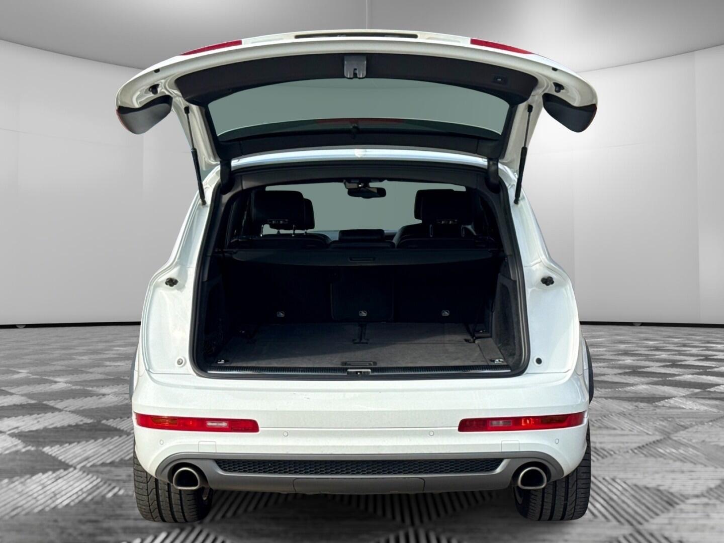 Used Audi Q7 2014 for sale - 78086871: Photo 9