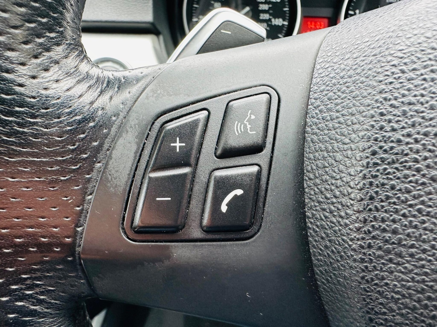 Used BMW 3 Series 2011 for sale - 76397951: Photo 21