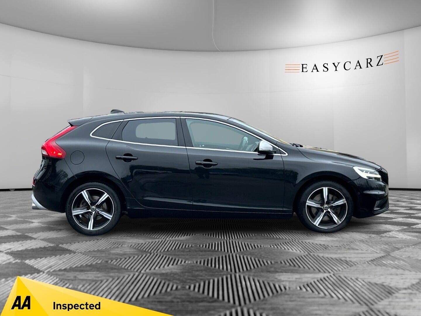Used Volvo V40 2019 for sale - 77386681: Photo 10