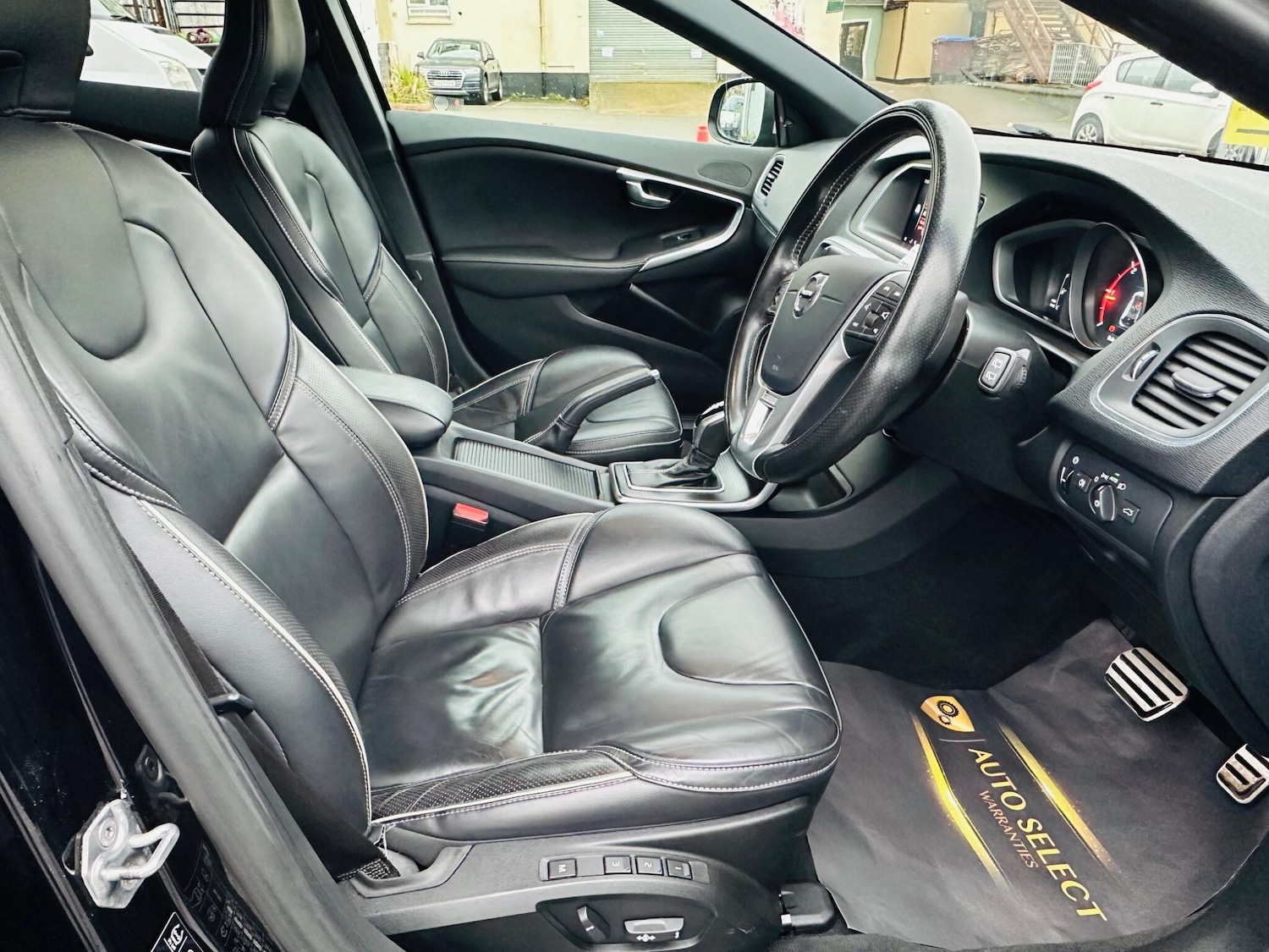 Used Volvo V40 2019 for sale - 77386681: Photo 12