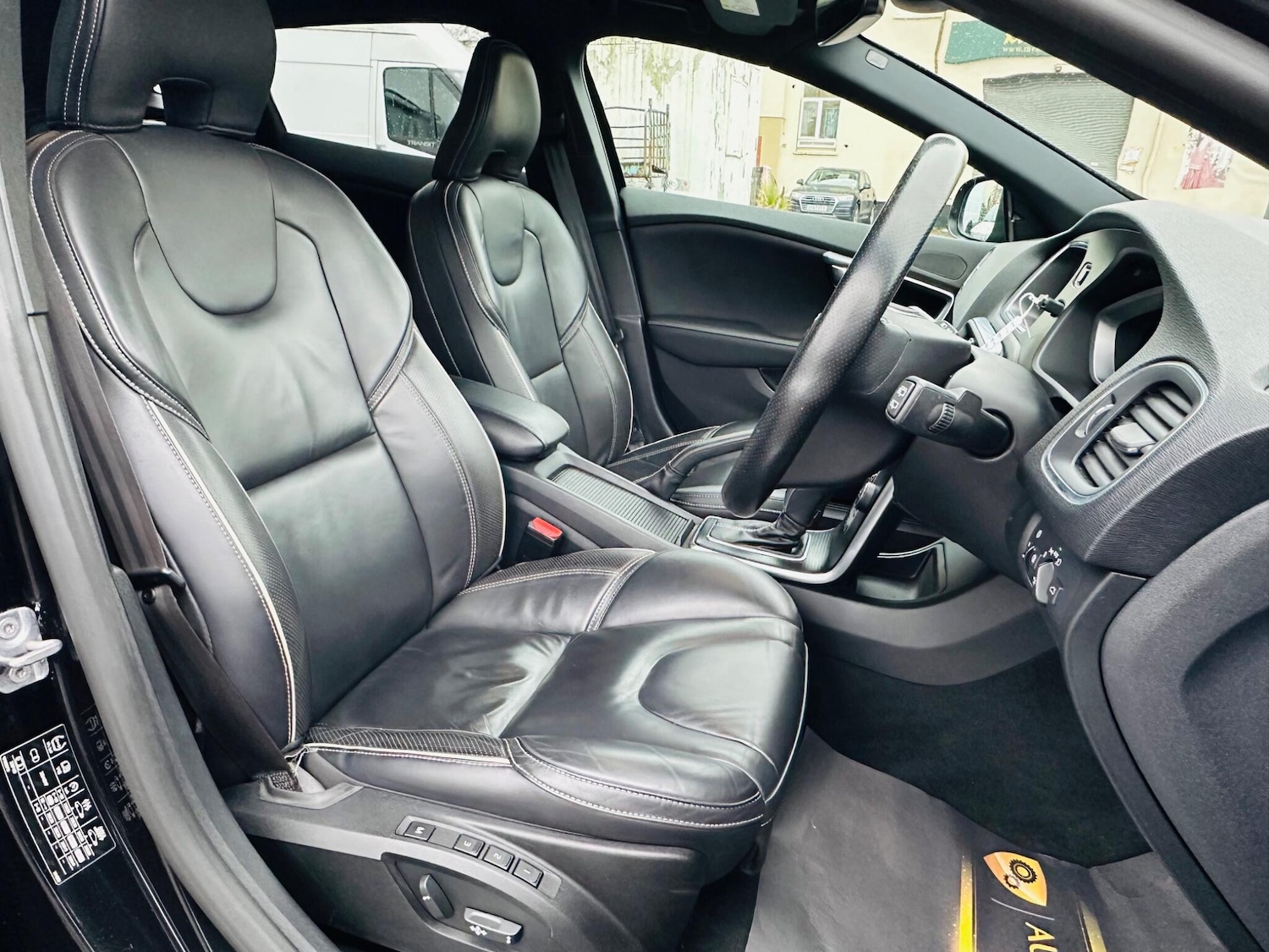 Used Volvo V40 2019 for sale - 77386681: Photo 13