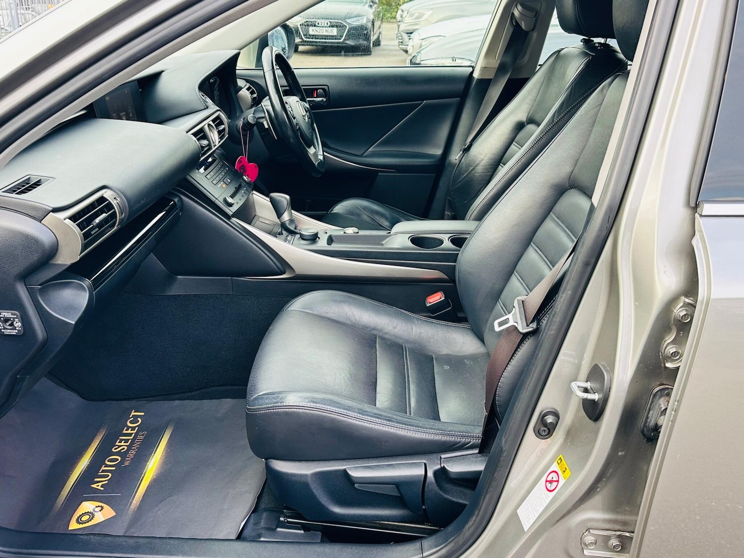 Used Lexus IS 2015 for sale - 76824174: Photo 13