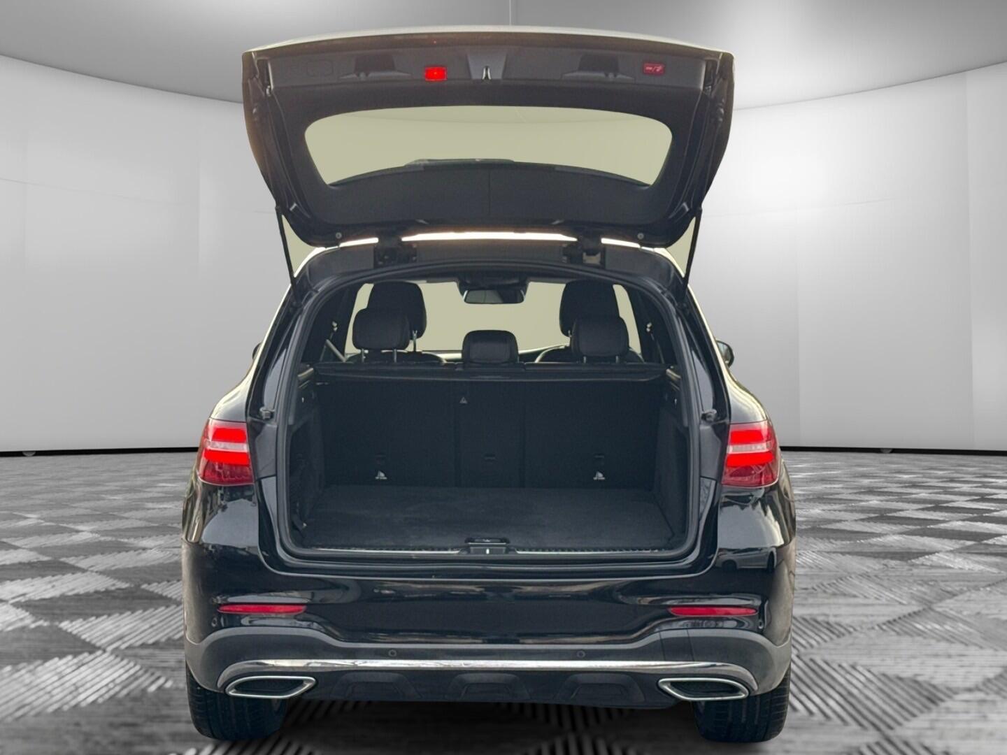 Used Mercedes-Benz GLC 2018 for sale - 77784069: Photo 10