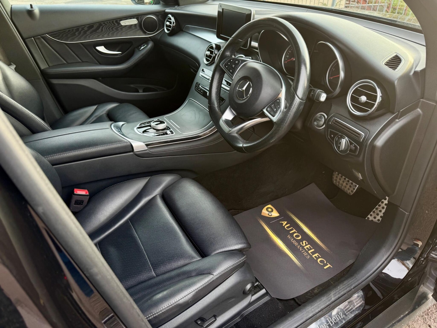 Used Mercedes-Benz GLC 2018 for sale - 77784069: Photo 12