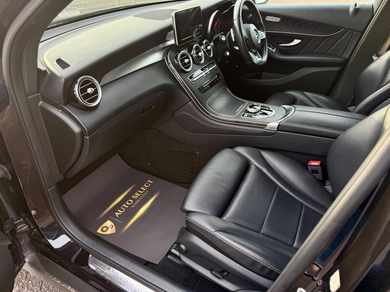 Used Mercedes-Benz GLC 2018 for sale - 77784069: Photo 13