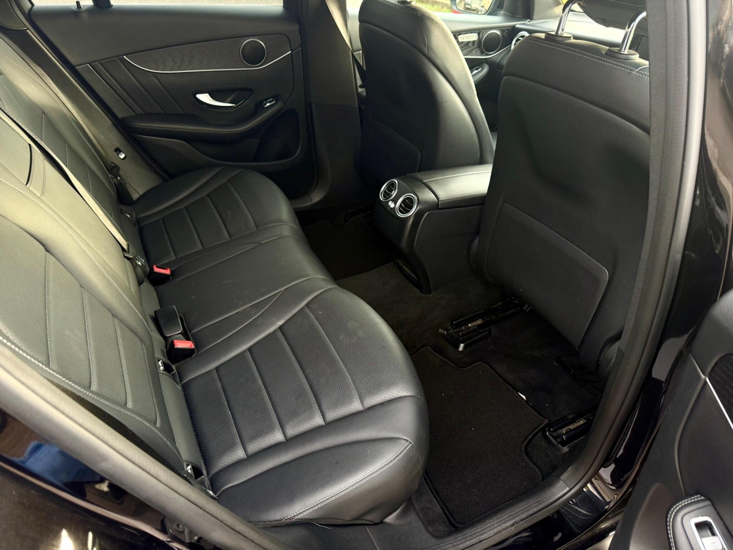 Used Mercedes-Benz GLC 2018 for sale - 77784069: Photo 30