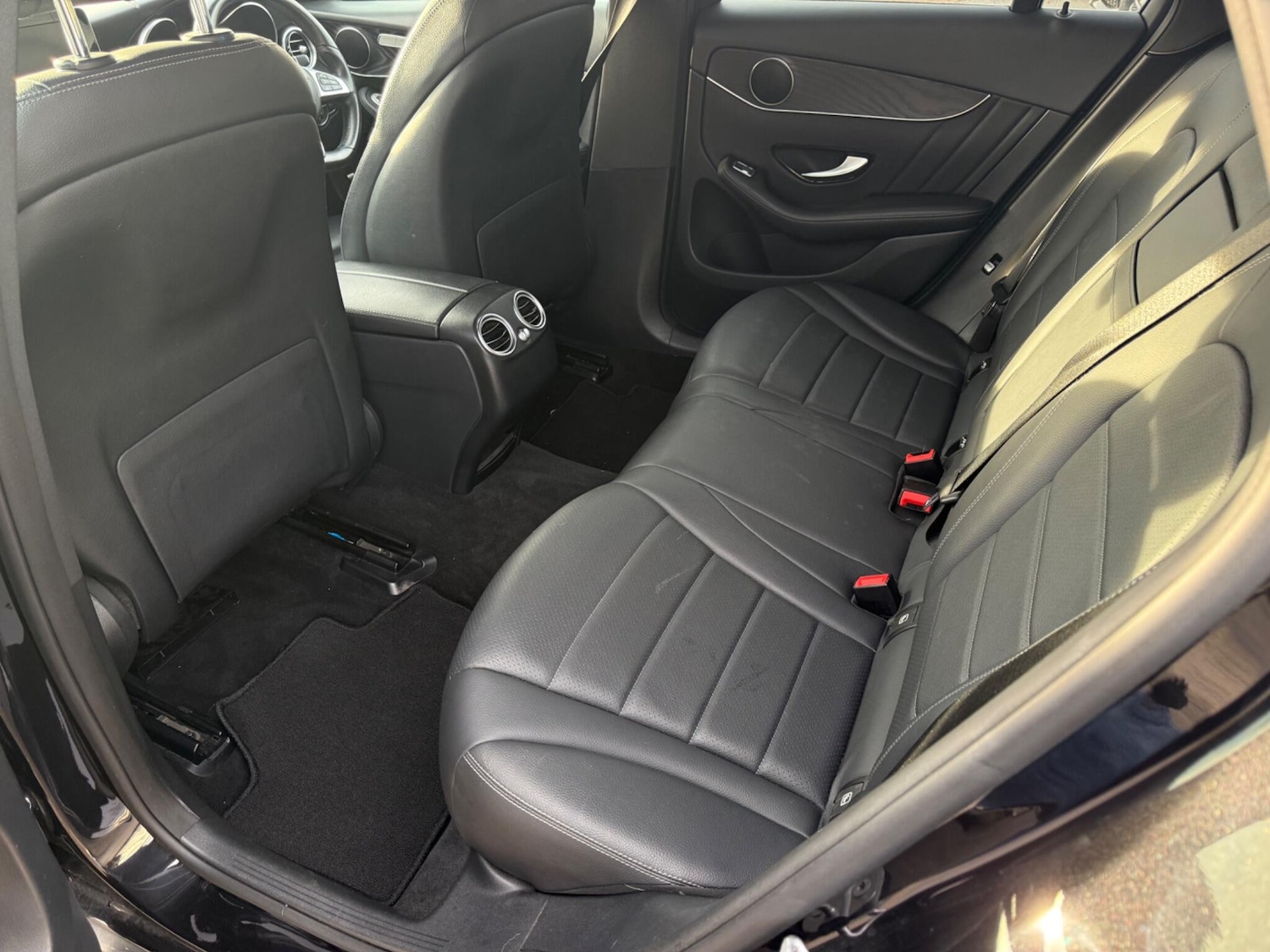 Used Mercedes-Benz GLC 2018 for sale - 77784069: Photo 31