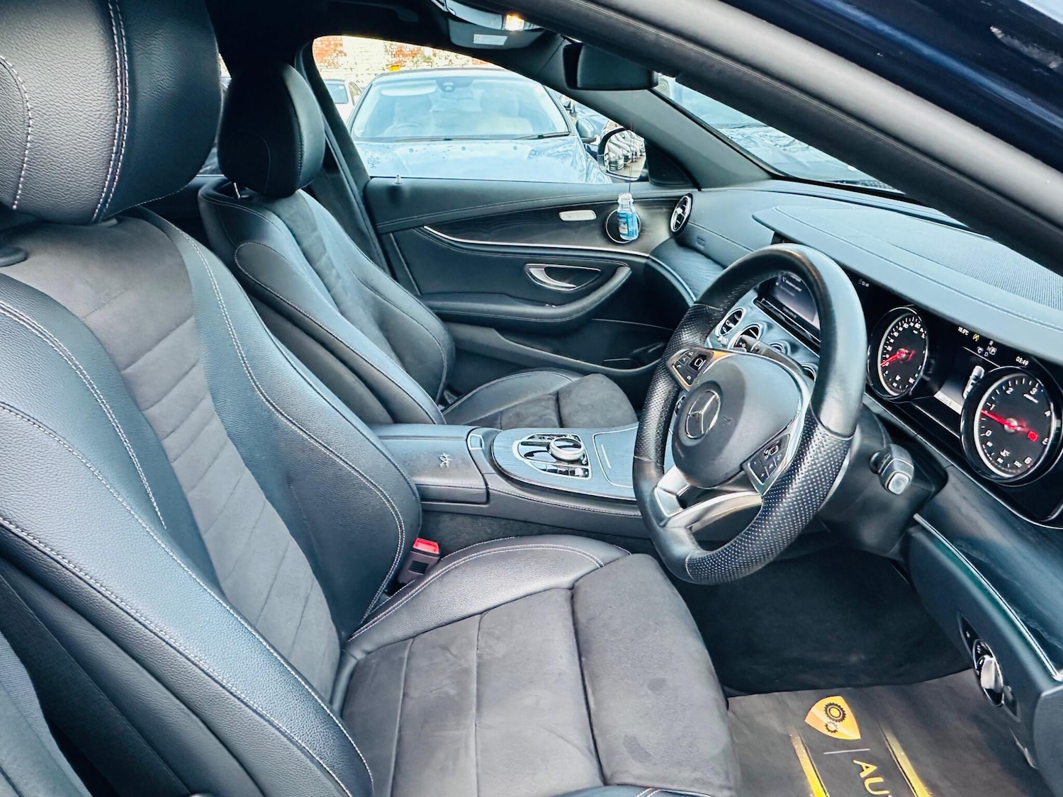 Used Mercedes-Benz E Class 2018 for sale - 77411127: Photo 11