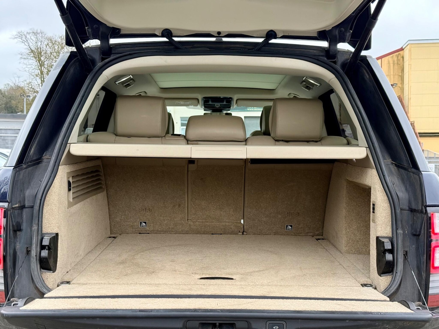 Used Land Rover Range Rover 2017 for sale - 77882783: Photo 45