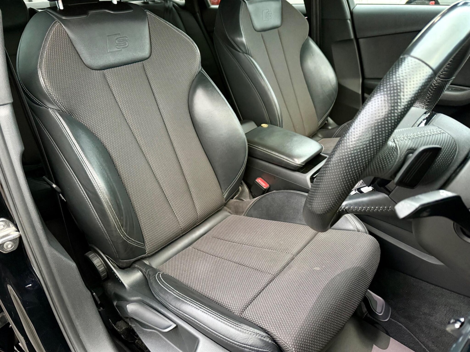 Used Audi A4 2017 for sale - 76689643: Photo 13