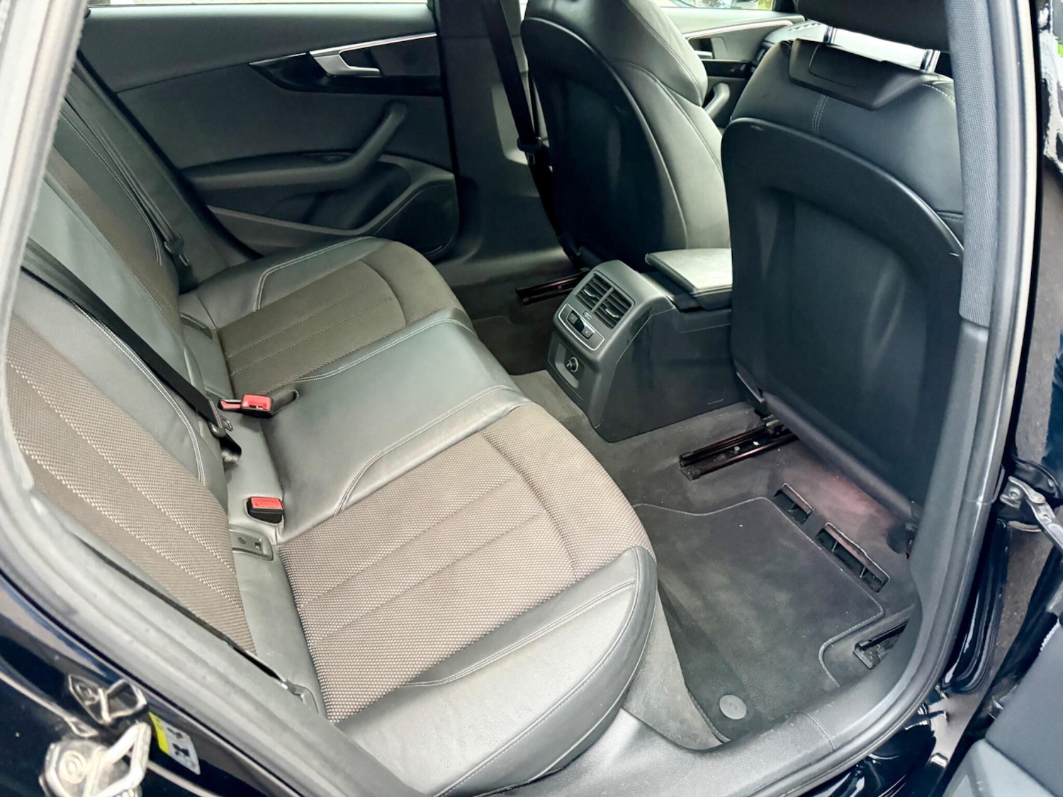 Used Audi A4 2017 for sale - 76689643: Photo 15