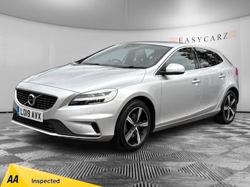 Used Volvo V40 2019 for sale - 76042990: Photo
