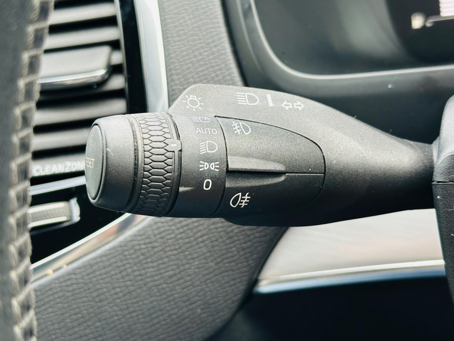 Used Volvo XC90 for sale - 77332040: Photo 26