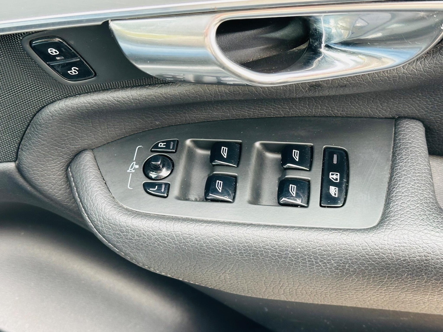 Used Volvo XC90 for sale - 77332040: Photo 30