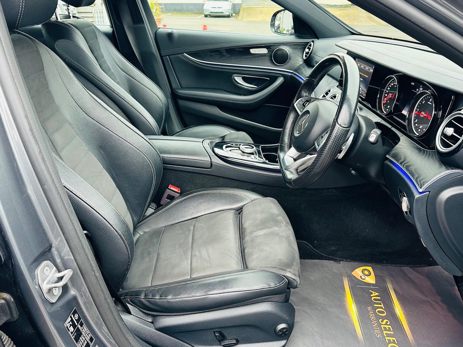 Used Mercedes-Benz E Class 2017 for sale - 77215107: Photo 11