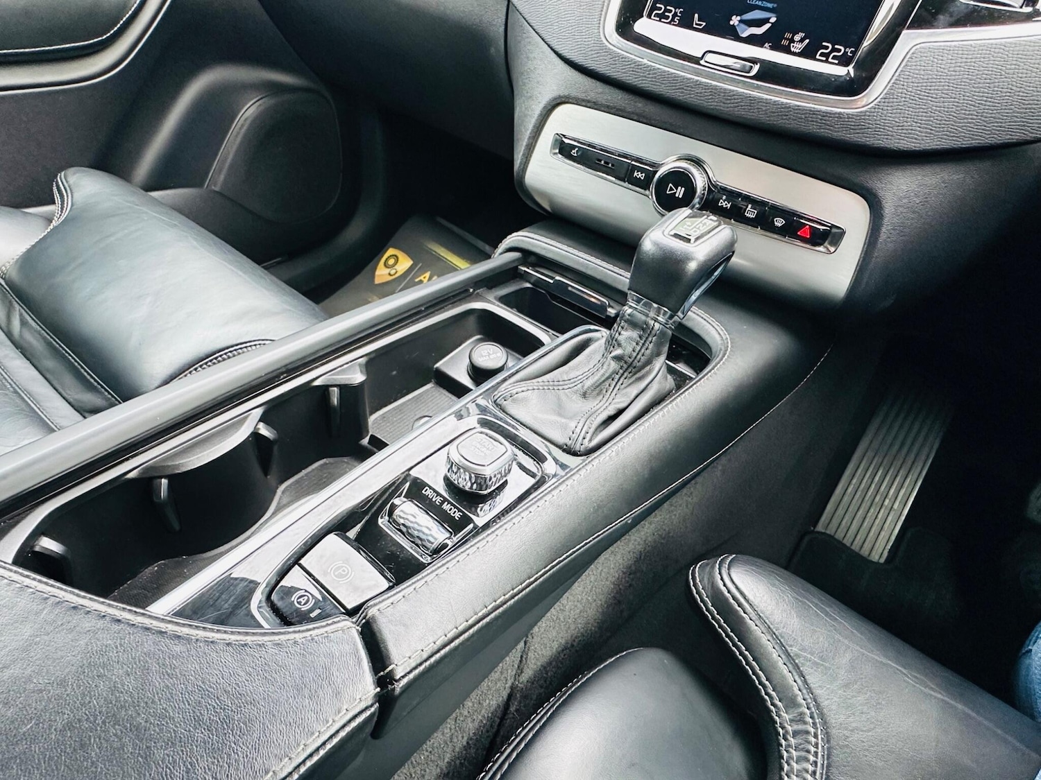 Used Volvo XC90 for sale - 77214824: Photo 17