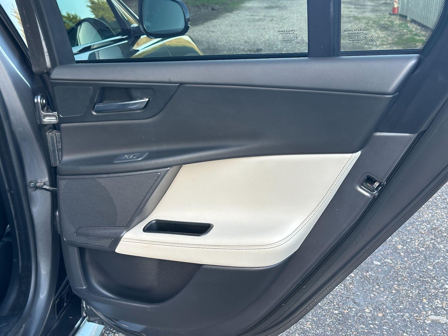 Used Jaguar XE 2016 for sale - 77671758: Photo 17