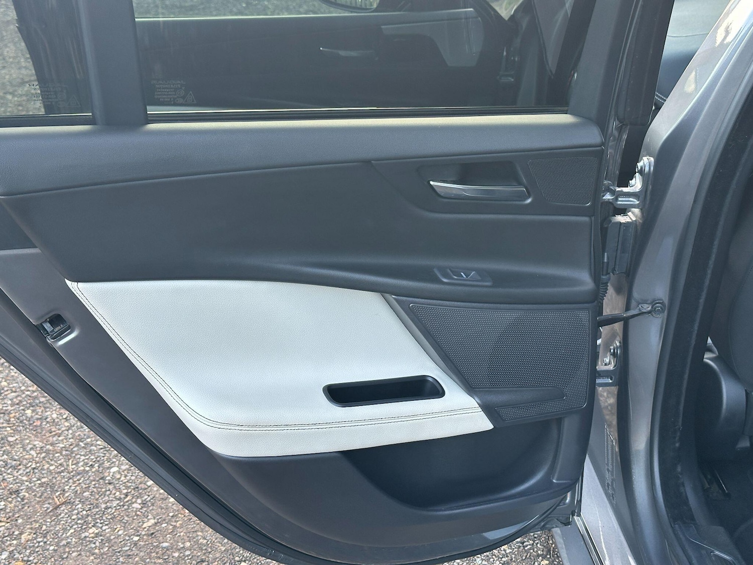 Used Jaguar XE 2016 for sale - 77671758: Photo 21