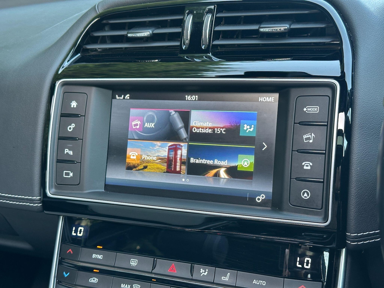 Used Jaguar XE 2016 for sale - 77671758: Photo 26