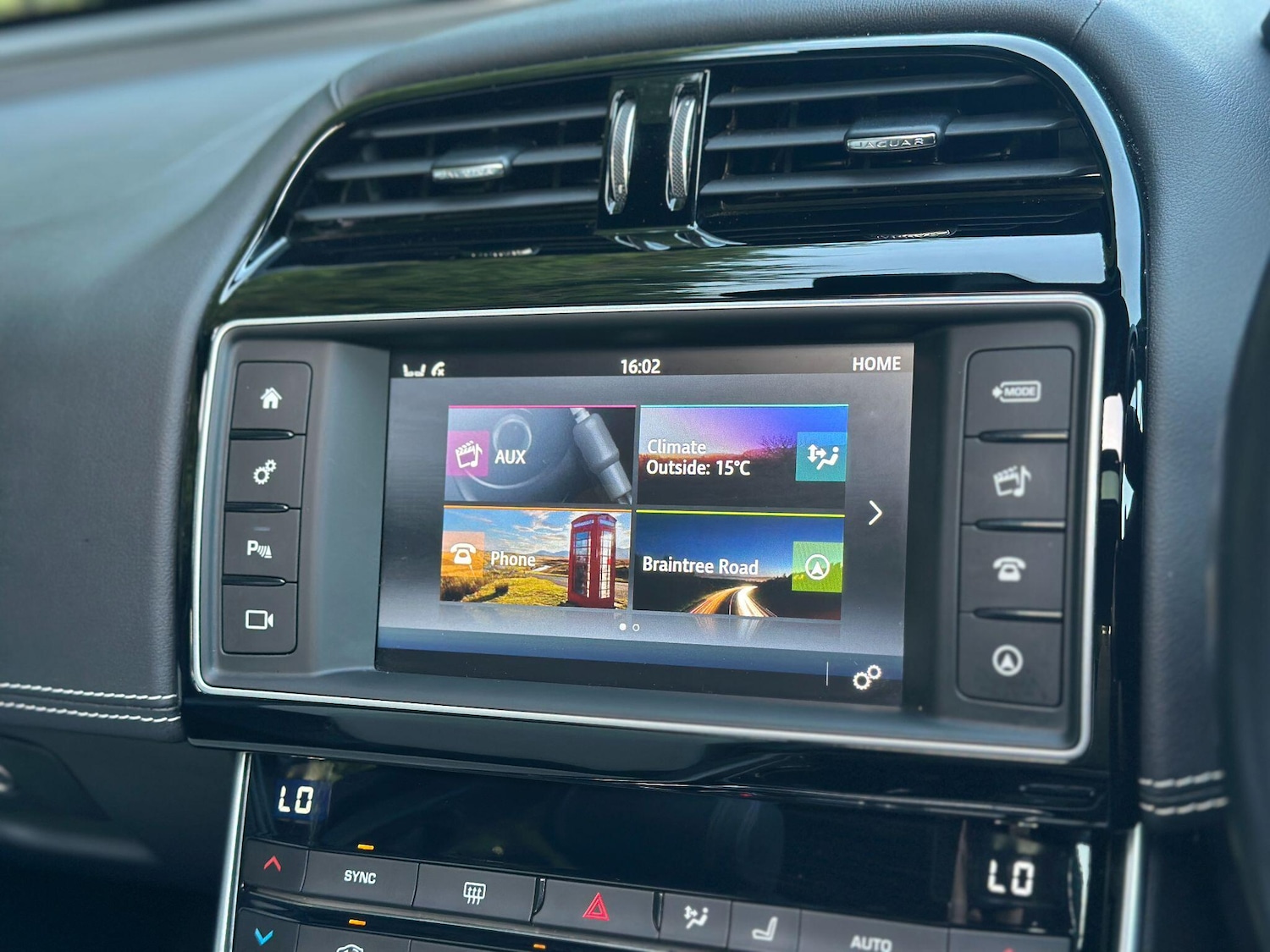 Used Jaguar XE 2016 for sale - 77671758: Photo 28