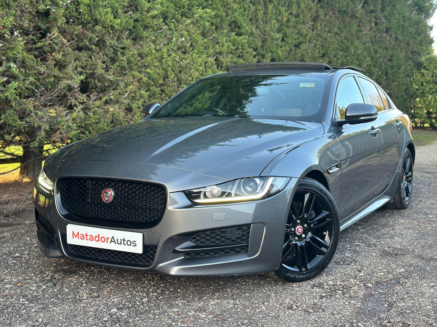 Used Jaguar XE 2016 for sale - 77671758: Photo 3
