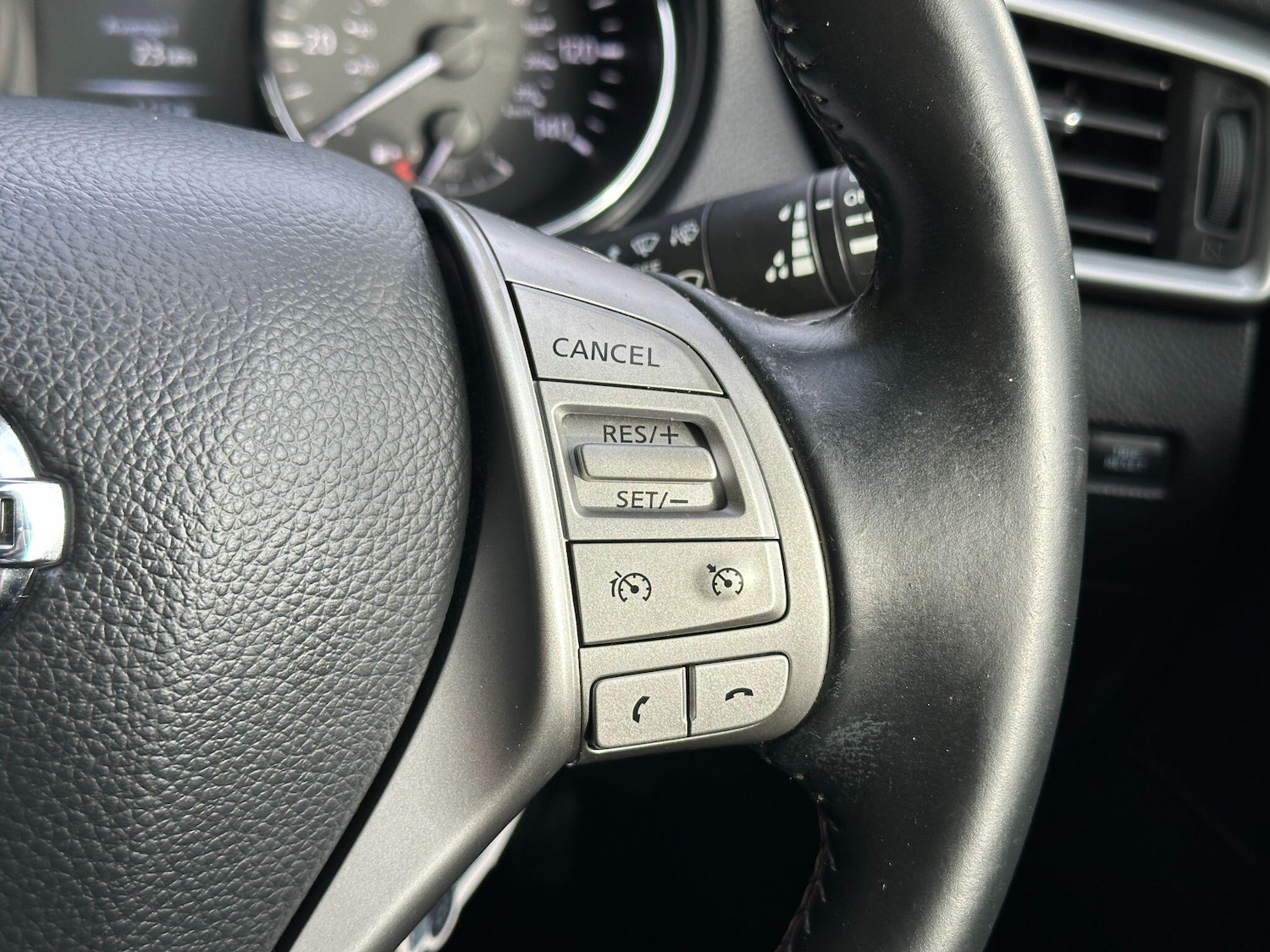 Used Nissan Qashqai for sale - 77267660: Photo 15