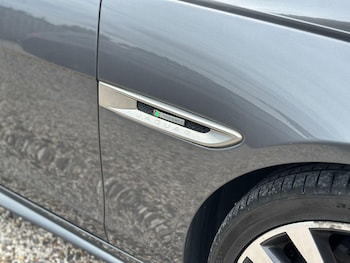 Used Jaguar XE 2018 for sale - 78969405: Photo