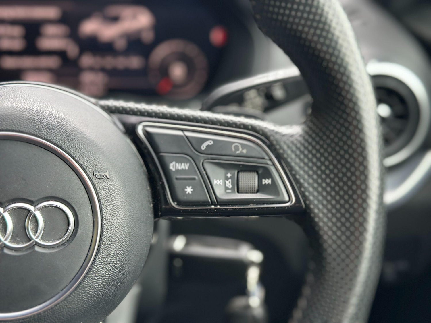 Used Audi Q2 for sale - 77683053: Photo 16