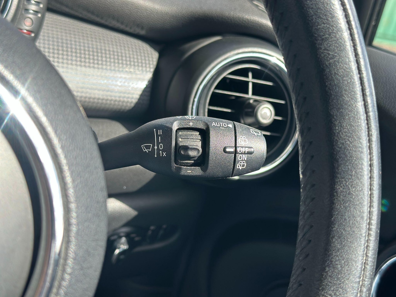 Used MINI Hatch 2015 for sale - 78058200: Photo 44