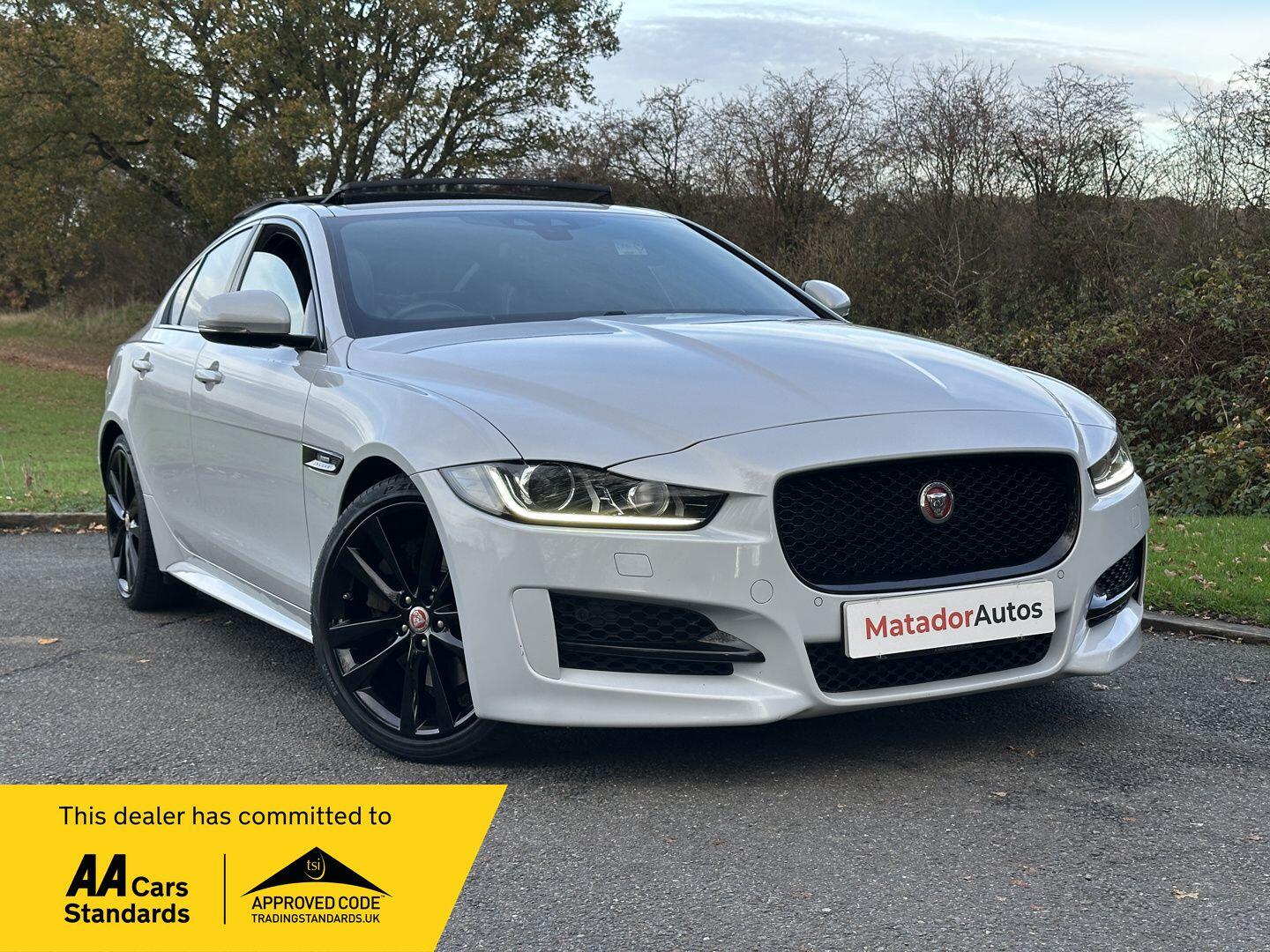 Used Jaguar XE 2016 for sale - 76572495: Photo 1