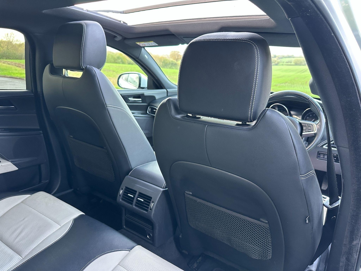 Used Jaguar XE 2016 for sale - 76572495: Photo 12