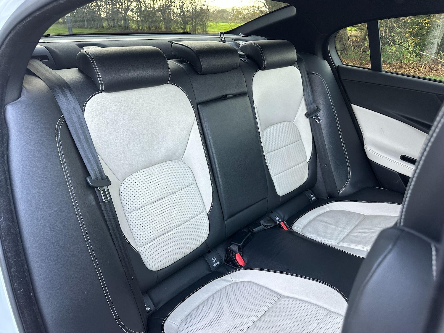 Used Jaguar XE 2016 for sale - 76572495: Photo 13