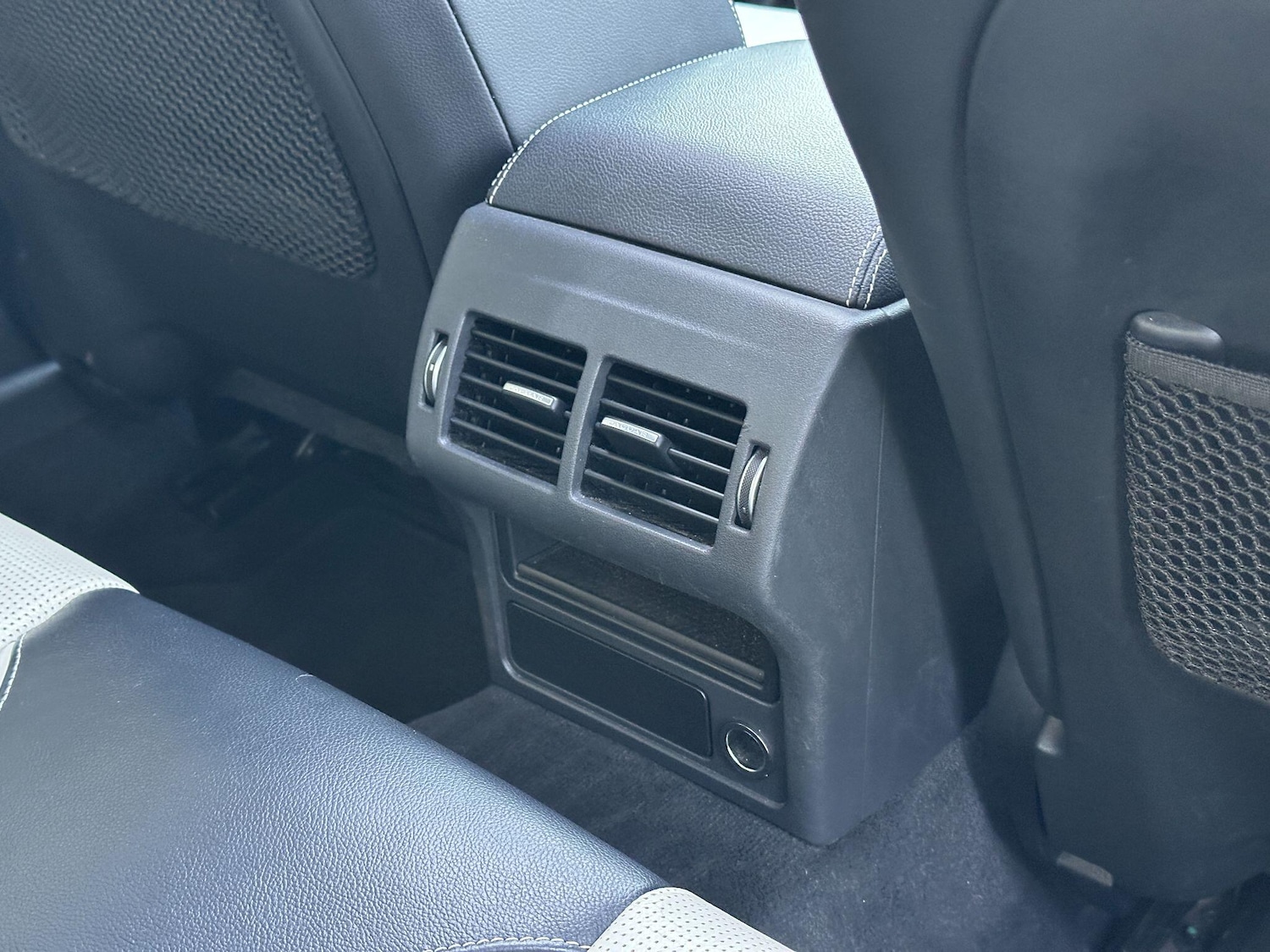 Used Jaguar XE 2016 for sale - 76572495: Photo 15