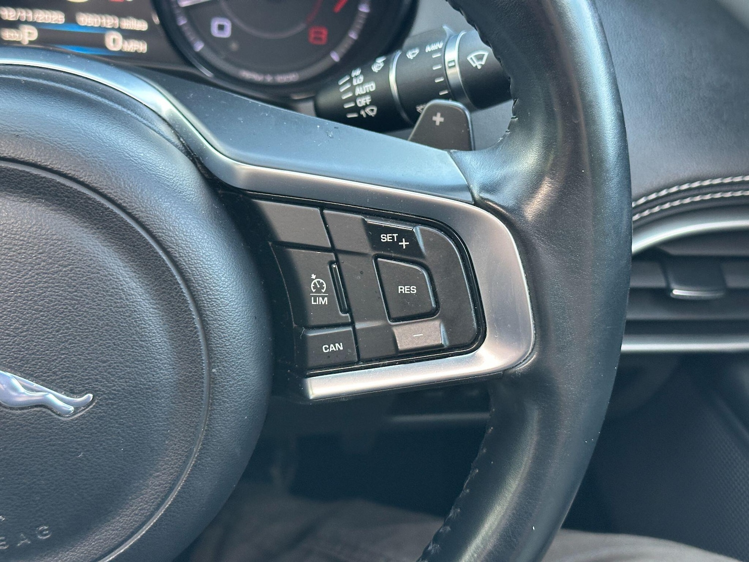 Used Jaguar XE 2016 for sale - 76572495: Photo 18