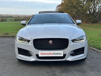 Used Jaguar XE 2016 for sale - 76572495: Photo