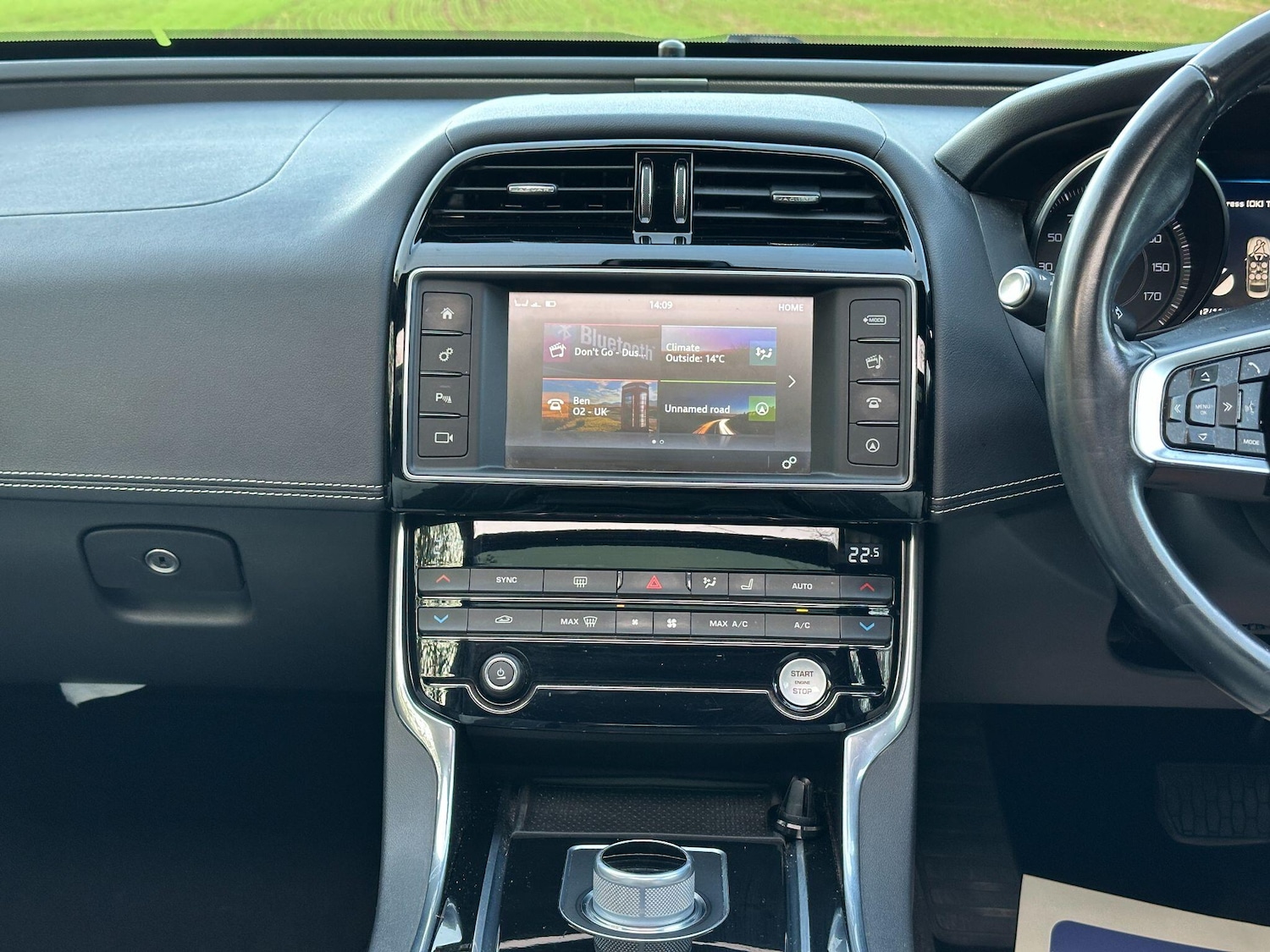 Used Jaguar XE 2016 for sale - 76572495: Photo 32