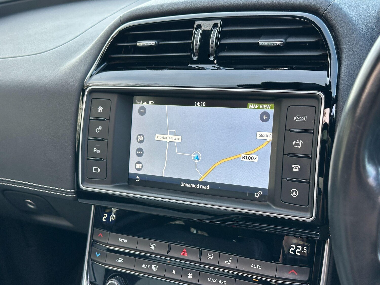 Used Jaguar XE 2016 for sale - 76572495: Photo 33