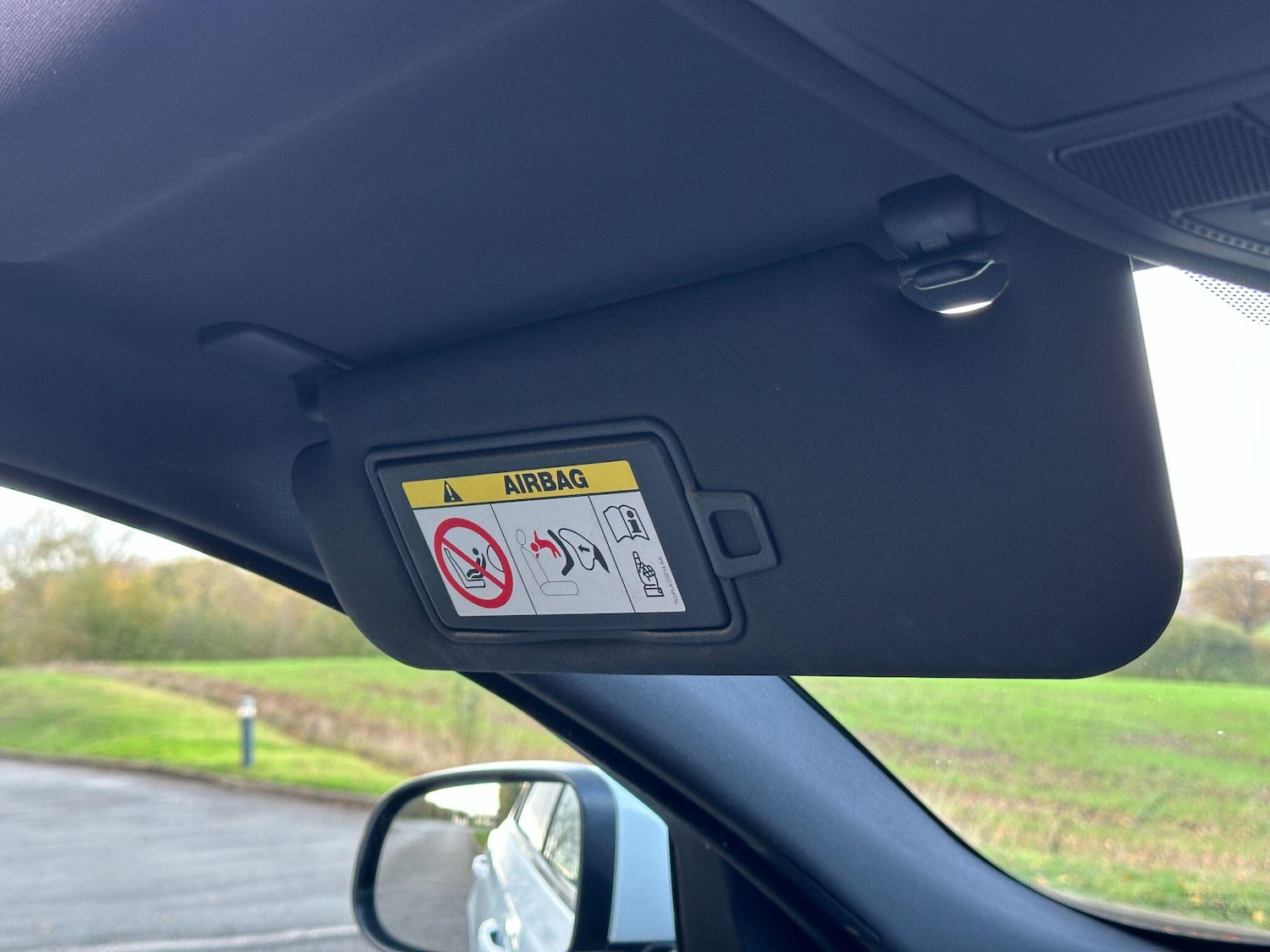 Used Jaguar XE 2016 for sale - 76572495: Photo 57