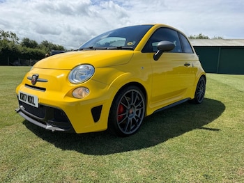 Used Abarth 695 2017 for sale - 79375327: Photo