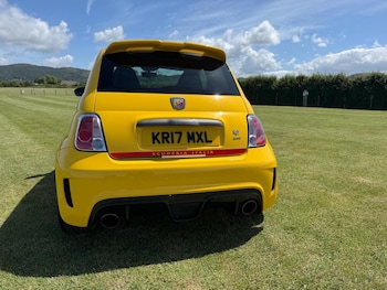 Used Abarth 695 2017 for sale - 79375327: Photo