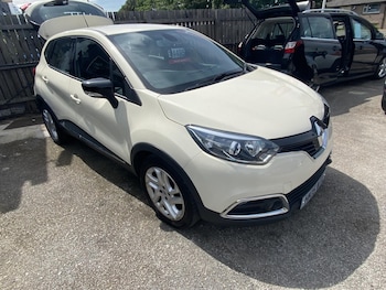 Used Renault Captur 2015 for sale - 79115580: Photo