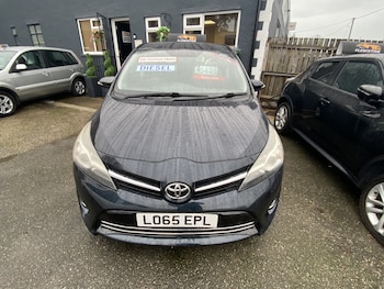 2015 - 1.6 D-4D Icon 5dr