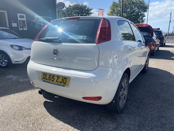 Used Fiat Punto 2016 for sale - 79375329: Photo