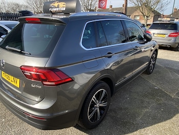 Used Volkswagen Tiguan 2016 for sale - 77766319: Photo