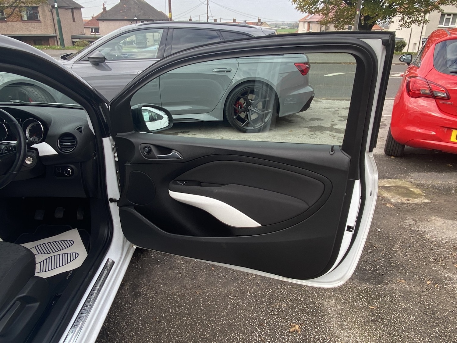 Used Vauxhall ADAM 2013 for sale - 76120194: Photo 6