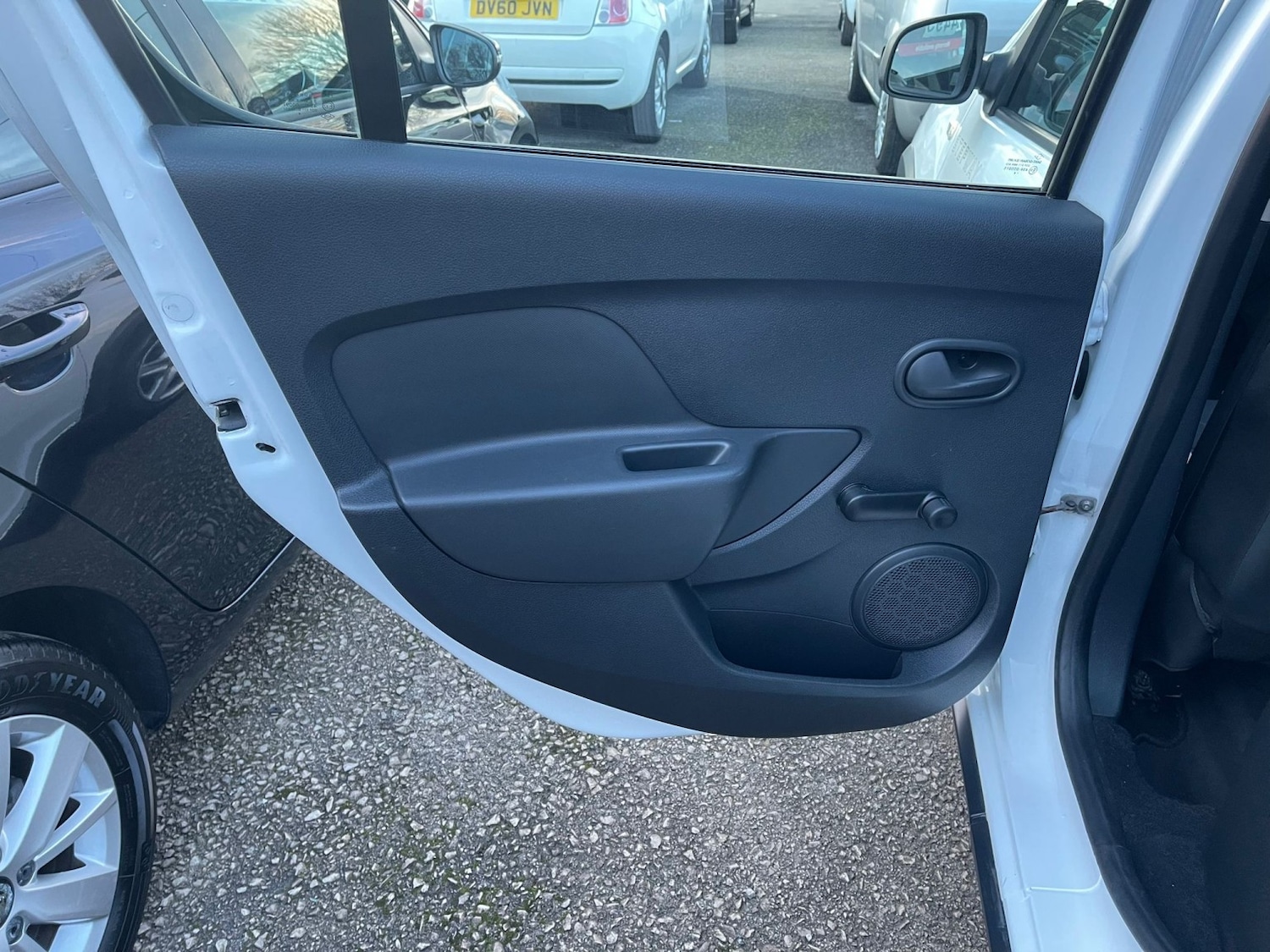 Used Dacia Sandero Stepway 2014 for sale - 77251216: Photo 14