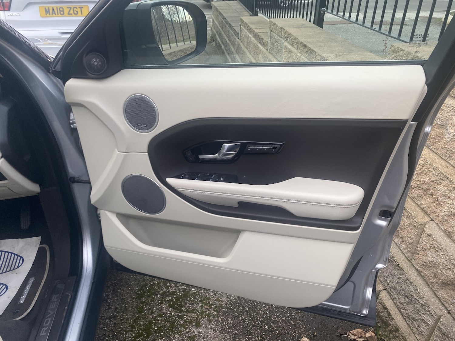 Used Land Rover Range Rover Evoque 2012 for sale - 77357338: Photo 13